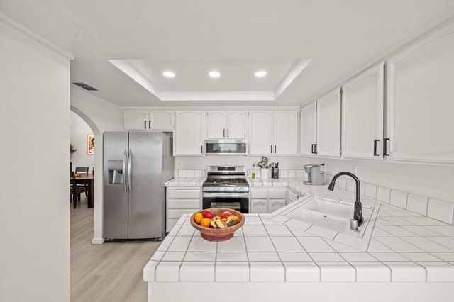 9123 Colonsay Way, Sacramento, CA 95829
