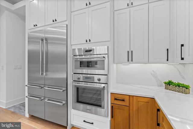 4609 WILLOW RUN DR, Annandale, VA 22003