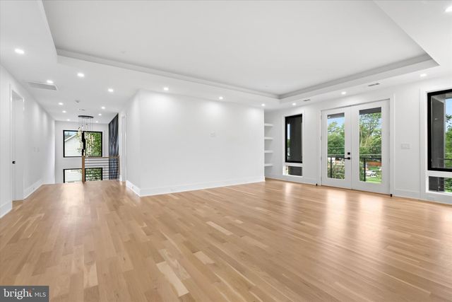 4609 WILLOW RUN DR, Annandale, VA 22003