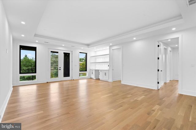 4609 WILLOW RUN DR, Annandale, VA 22003