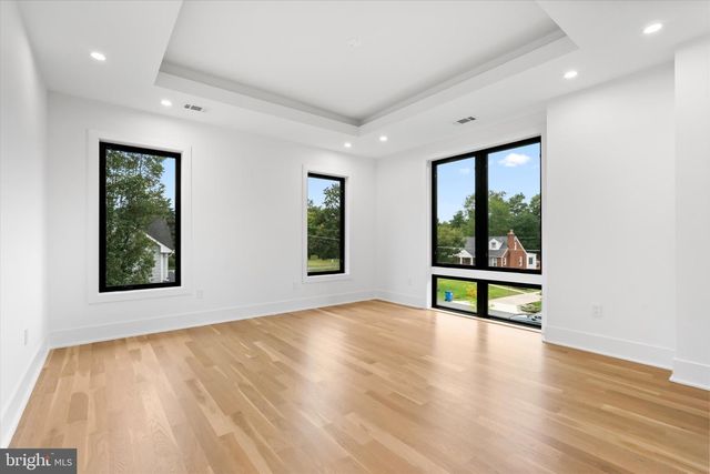 4609 WILLOW RUN DR, Annandale, VA 22003