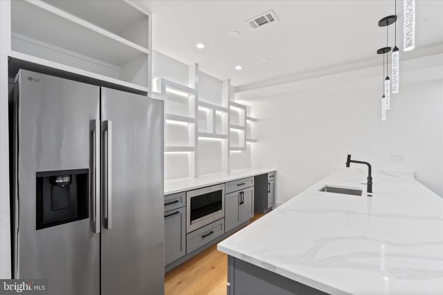 4609 WILLOW RUN DR, Annandale, VA 22003