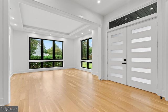 4609 WILLOW RUN DR, Annandale, VA 22003