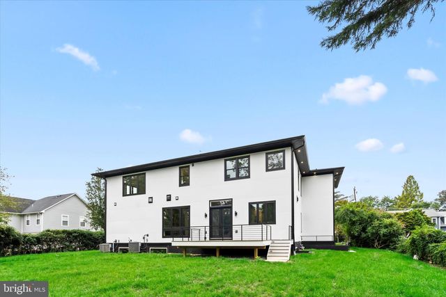 4609 WILLOW RUN DR, Annandale, VA 22003