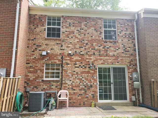 2256 GUNSMITH SQ, Reston, VA 20191