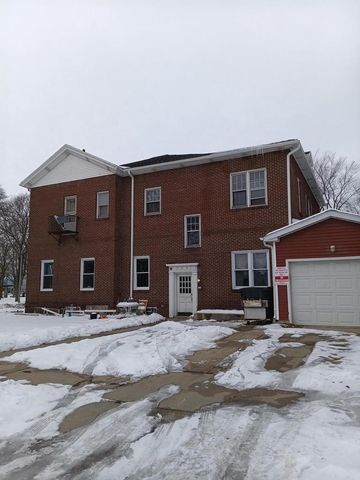 939 College AVENUE, Racine, WI 53403