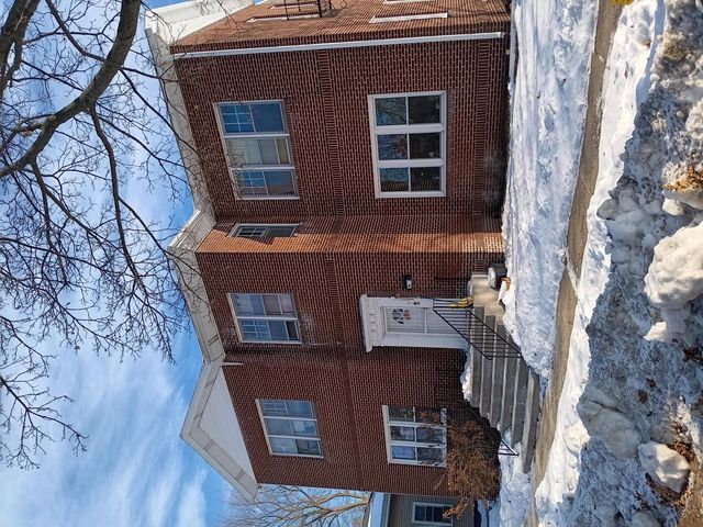 939 College AVENUE, Racine, WI 53403