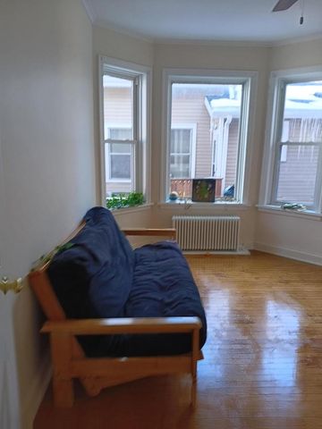 939 College AVENUE, Racine, WI 53403