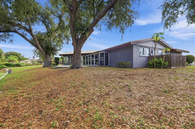 425 DRIFTWOOD ROAD, Venice, FL 34293