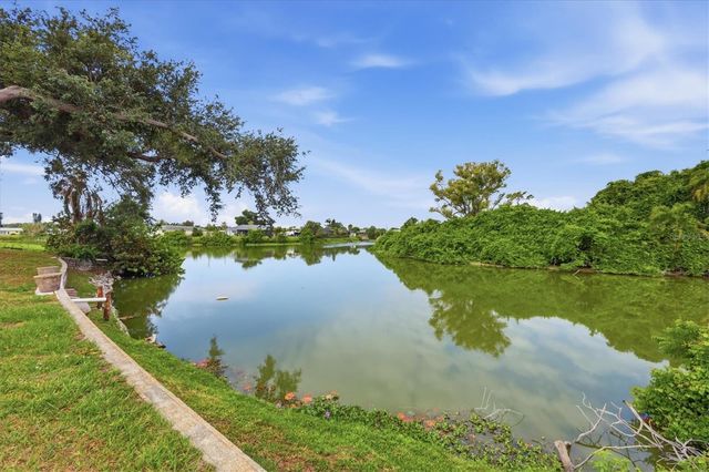 425 DRIFTWOOD ROAD, Venice, FL 34293