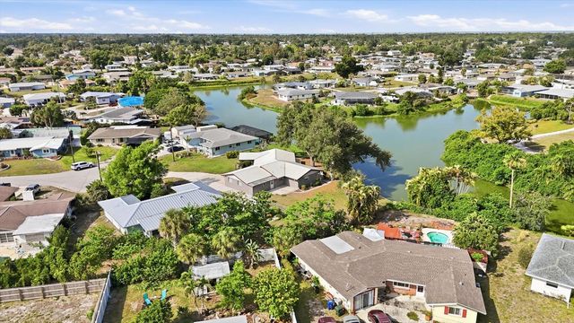 425 DRIFTWOOD ROAD, Venice, FL 34293