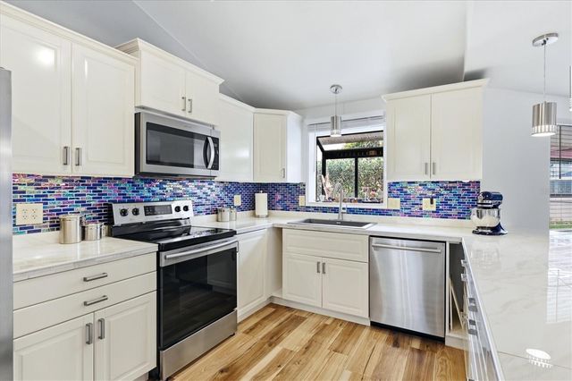 425 DRIFTWOOD ROAD, Venice, FL 34293