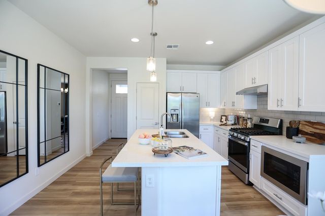 6533 N 15th Avenue, Phoenix, AZ 85015