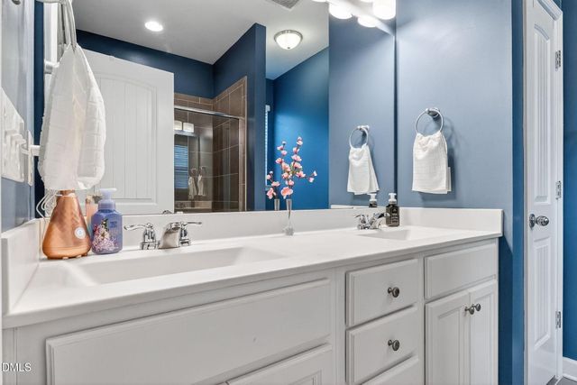 112 Radcliffe Court, Clayton, NC 27527