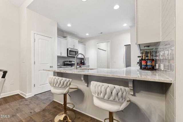 112 Radcliffe Court, Clayton, NC 27527