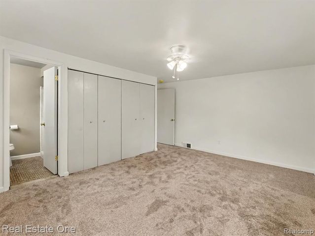15562 Levan Road, Livonia, MI 48154