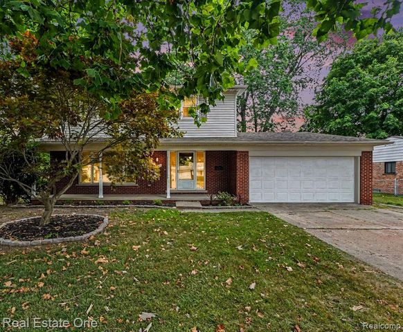 15562 Levan Road, Livonia, MI 48154