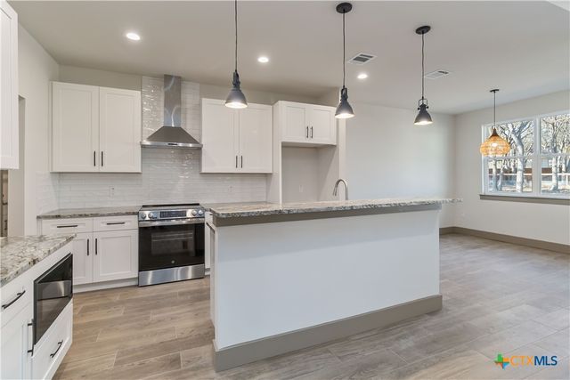 19 Summertime Circle, Wimberley, TX 78676