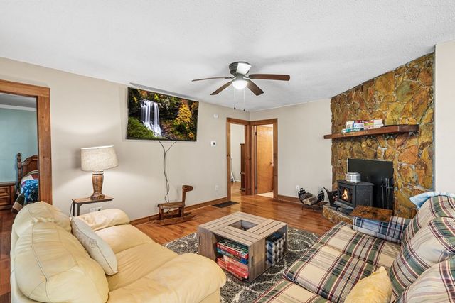 95 Laurel Cove Terrace, Murphy, NC 28906