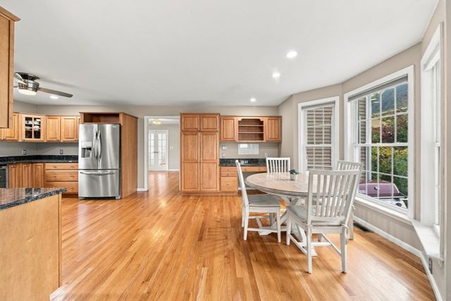 80 Grove St, Hopkinton, MA 01748
