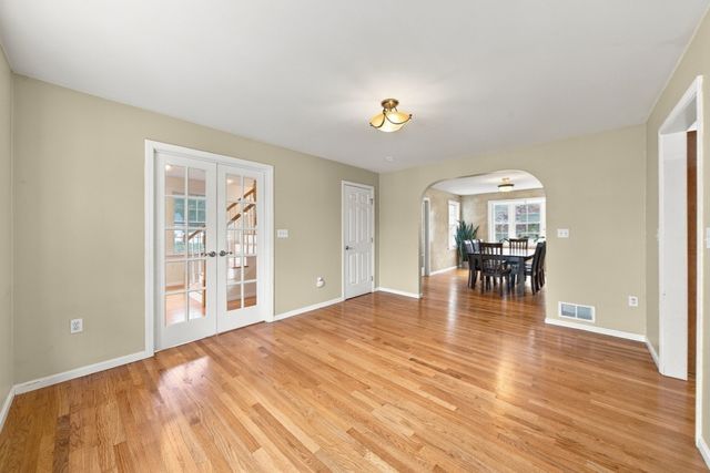 80 Grove St, Hopkinton, MA 01748