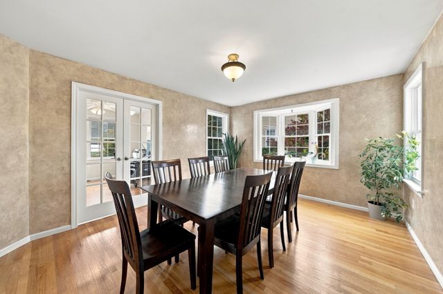 80 Grove St, Hopkinton, MA 01748