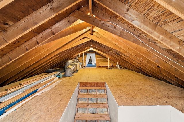 80 Grove St, Hopkinton, MA 01748