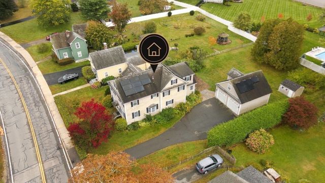 80 Grove St, Hopkinton, MA 01748