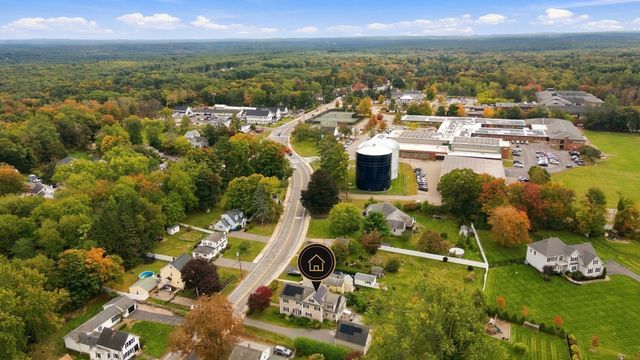 80 Grove St, Hopkinton, MA 01748