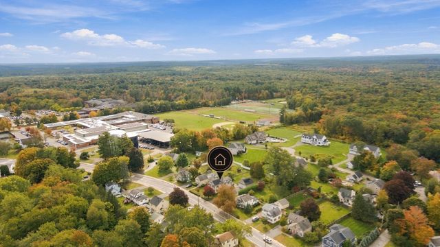80 Grove St, Hopkinton, MA 01748