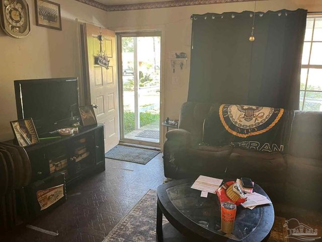 5633 Collinswood Dr, Milton, FL 32583