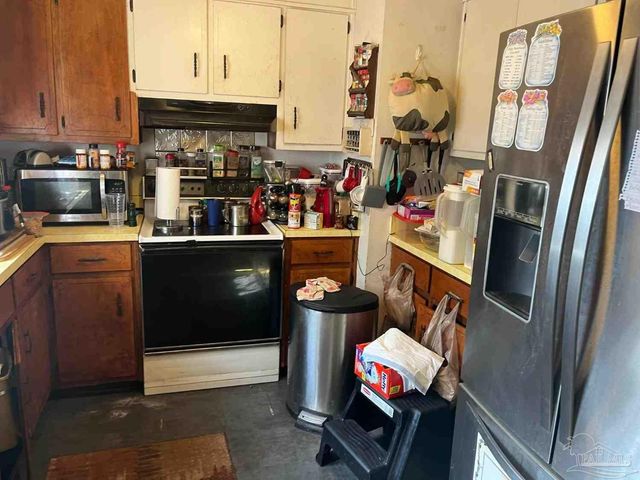 5633 Collinswood Dr, Milton, FL 32583