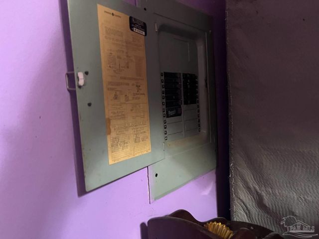 5633 Collinswood Dr, Milton, FL 32583