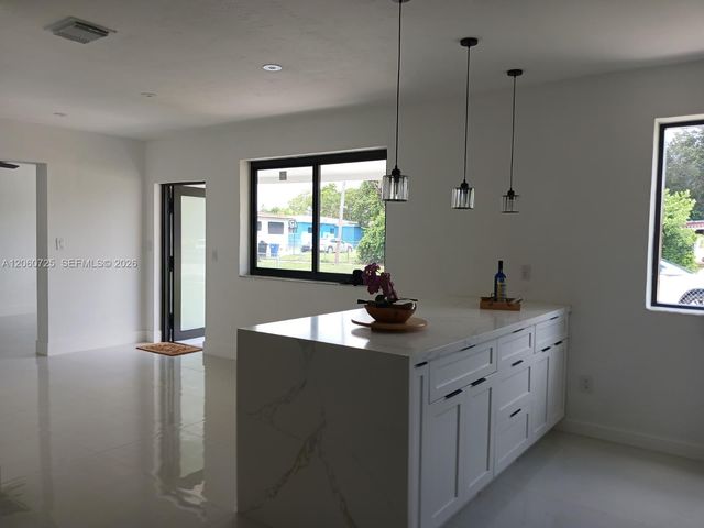 1480 NE 157th St, North Miami Beach, FL 33162