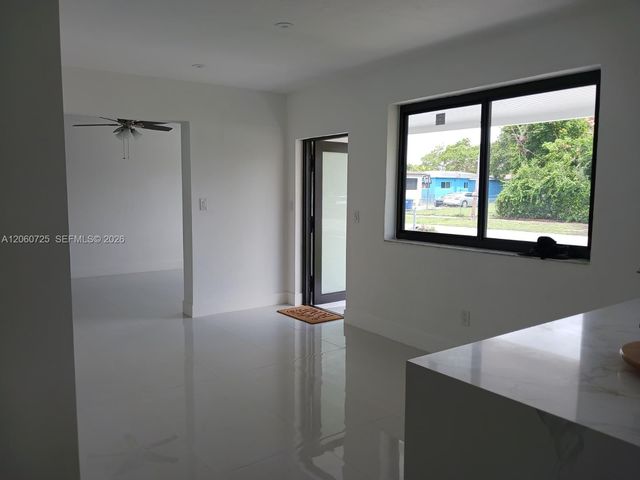 1480 NE 157th St, North Miami Beach, FL 33162