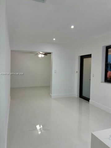 1480 NE 157th St, North Miami Beach, FL 33162