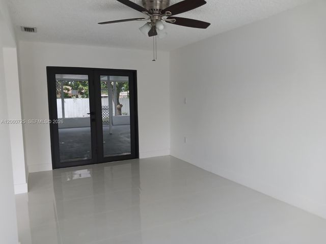 1480 NE 157th St, North Miami Beach, FL 33162