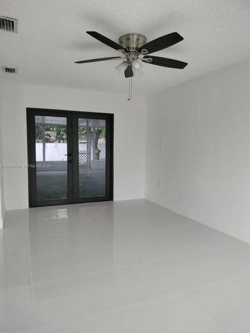 1480 NE 157th St, North Miami Beach, FL 33162