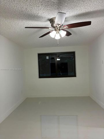 1480 NE 157th St, North Miami Beach, FL 33162