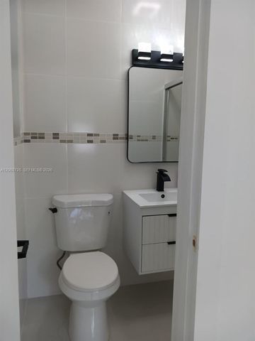 1480 NE 157th St, North Miami Beach, FL 33162