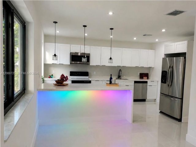 1480 NE 157th St, North Miami Beach, FL 33162