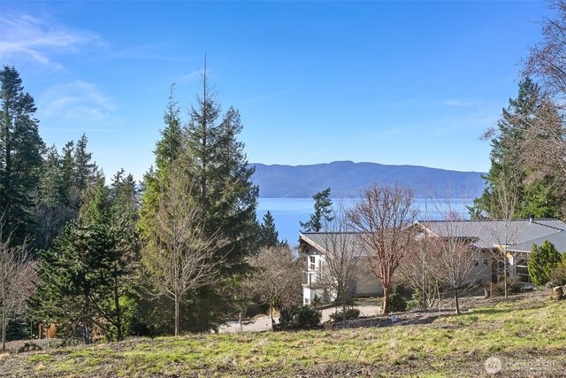 405 Arbutus Place, Bellingham, WA 98225