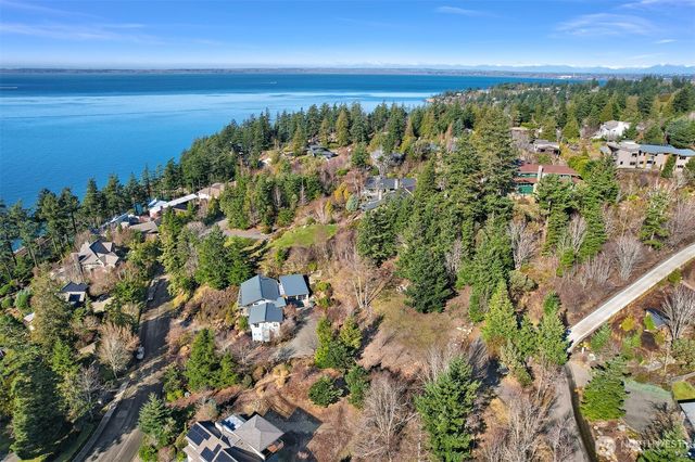 405 Arbutus Place, Bellingham, WA 98225