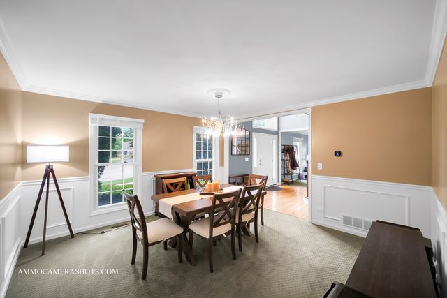 4 Dryden Court, Algonquin, IL 60102