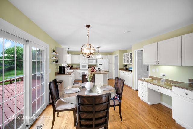 4 Dryden Court, Algonquin, IL 60102