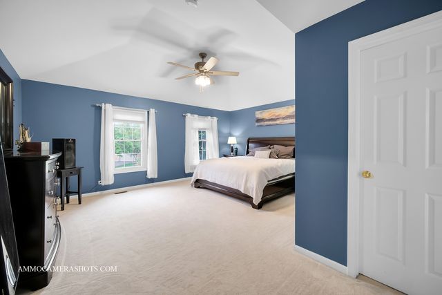 4 Dryden Court, Algonquin, IL 60102
