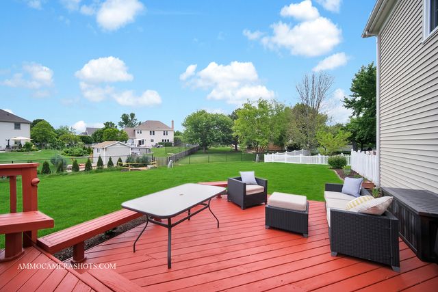 4 Dryden Court, Algonquin, IL 60102