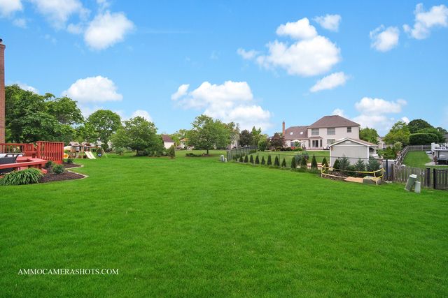 4 Dryden Court, Algonquin, IL 60102