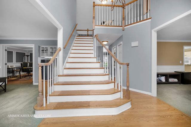 4 Dryden Court, Algonquin, IL 60102