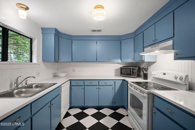 402 Wilmington Street, Beaufort, SC 29902